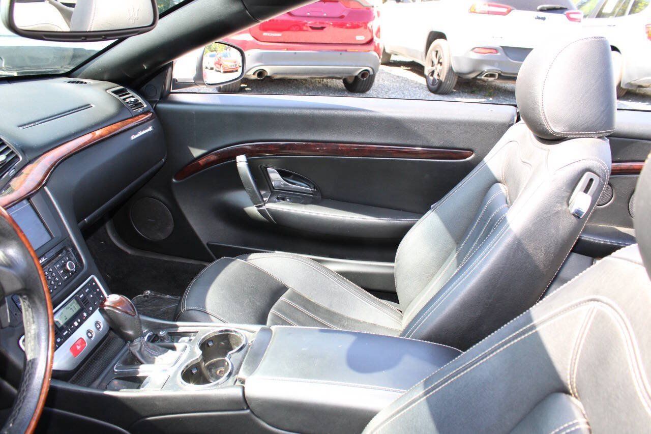 Used 2010 Maserati GranTurismo Convertible RWD image 22