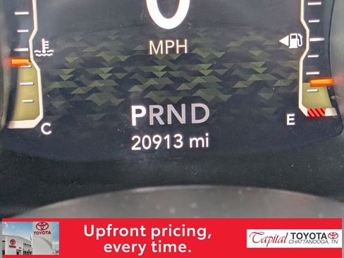 Used 2023 Jeep Gladiator Mojave w/ Cold Weather Group image 18