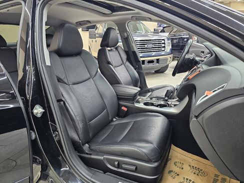 Used 2018 Acura TLX w/ Technology Package FWD image 19