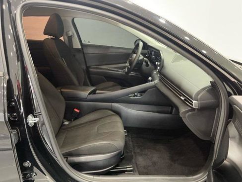 Used 2022 Hyundai Elantra SEL w/ Convenience Package image 42