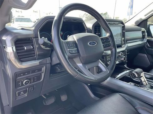 Used 2022 Ford F150 Lariat image 17