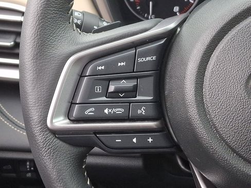 Certified 2025 Subaru Outback Limited image 22