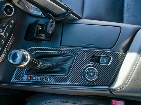 Used 2019 Chevrolet Corvette Z06 RWD image 34