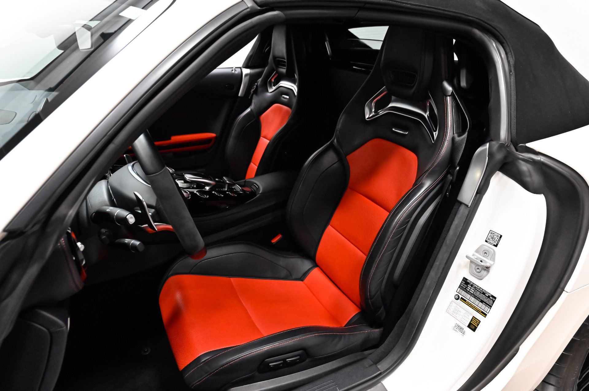Used 2018 Mercedes-Benz AMG GT Roadster image 5