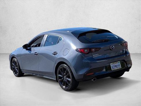 Used 2022 MAZDA MAZDA3 s FWD image 8