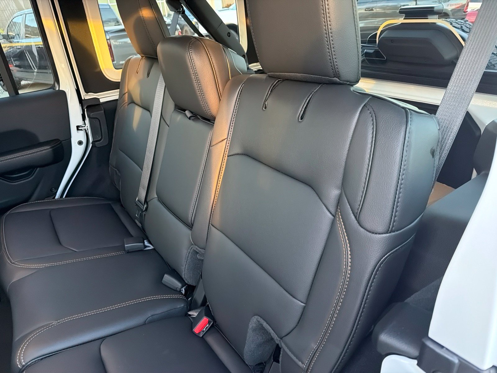 New 2027 Jeep Wrangler Unlimited Sahara AWD/4WD image 18