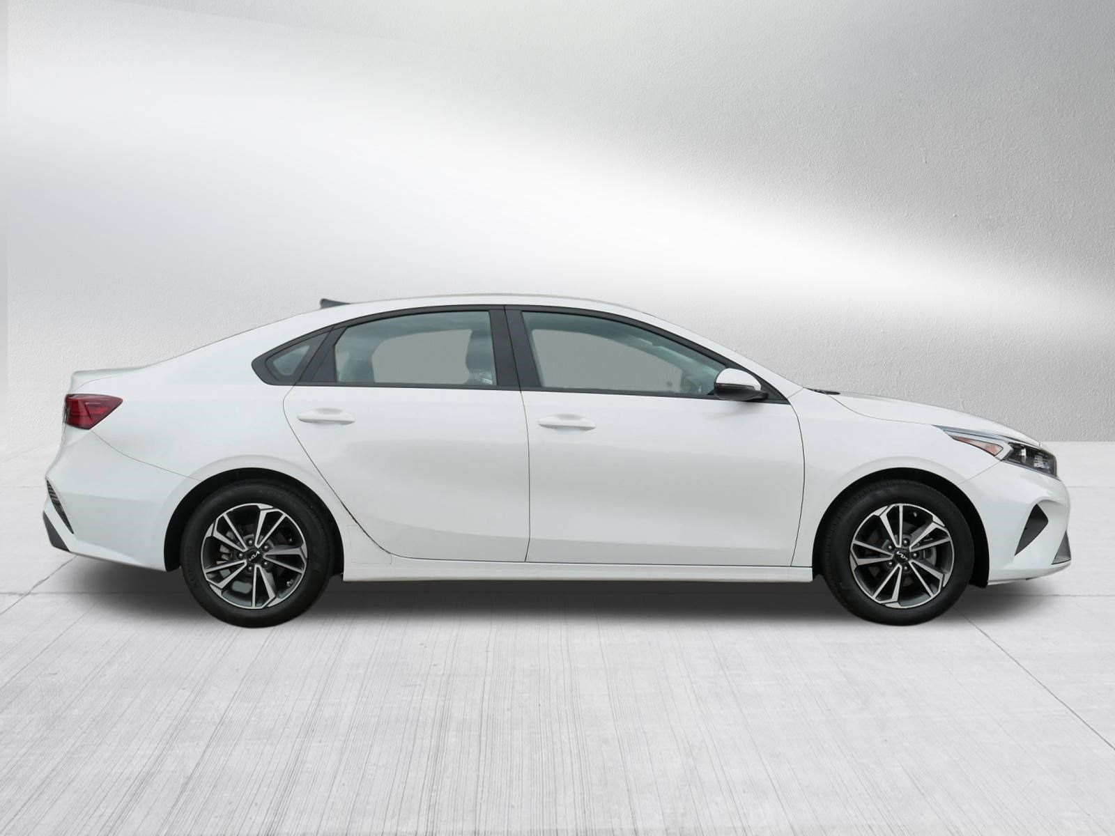 Certified 2023 Kia Forte LXS w/ LXS Technology Package FWD image 8