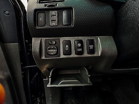 Used 2015 Toyota Tacoma 4x4 Double Cab image 15