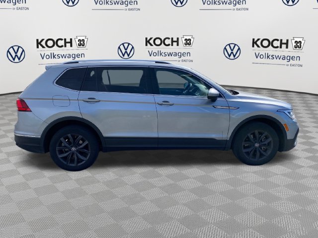 Used 2023 Volkswagen Tiguan SE FWD image 9