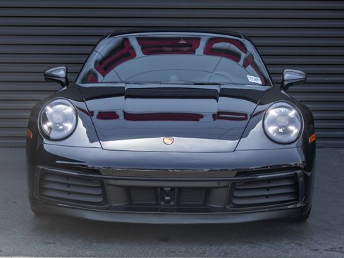 Used 2023 Porsche 911 Carrera image 7