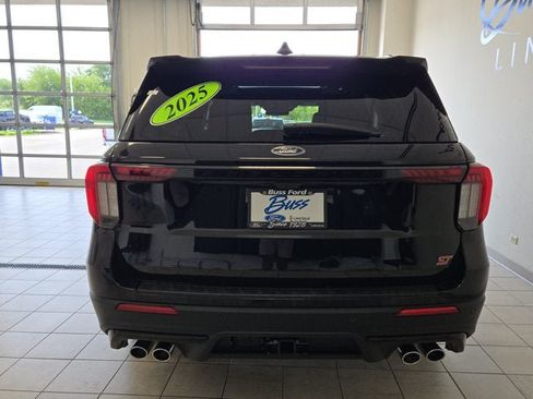 Used 2025 Ford Explorer ST AWD/4WD image 13