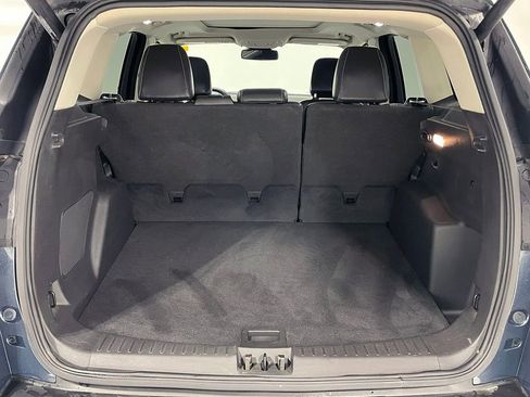 Used 2019 Ford Escape Titanium image 6