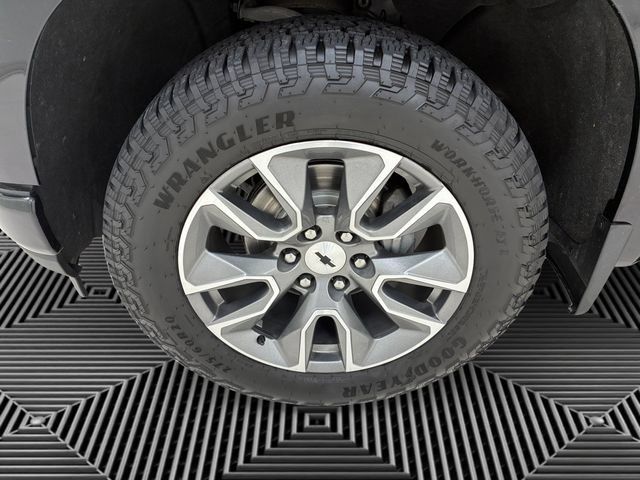 Certified 2021 Chevrolet Silverado 1500 RST w/ Z71 Off-Road Package AWD/4WD image 9