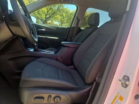 Used 2023 Chevrolet Equinox LT image 15