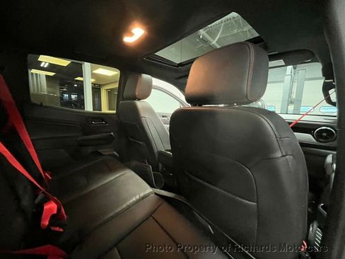 Used 2023 Chevrolet Colorado Z71 w/ Z71 Convenience Package 2 image 26