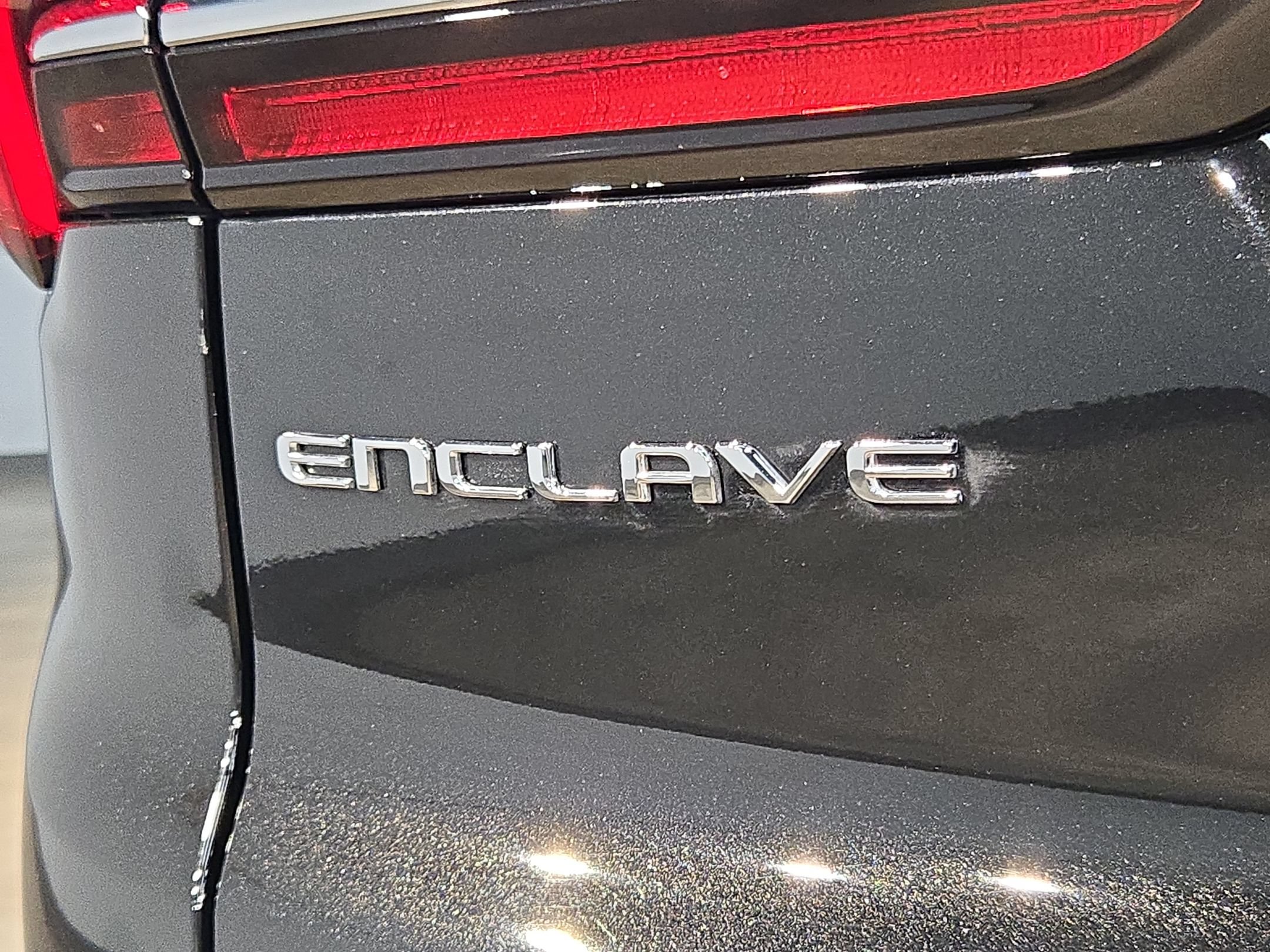 Used 2025 Buick Enclave Preferred FWD image 37