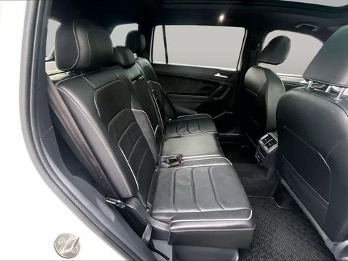 Used 2022 Volkswagen Tiguan SEL R-Line AWD/4WD image 19