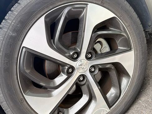 Used 2017 Hyundai Tucson Limited w/ Cargo Package AWD/4WD image 4