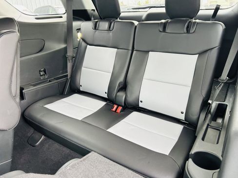 Used 2023 Ford Explorer XLT w/ Equipment Group 202A image 27