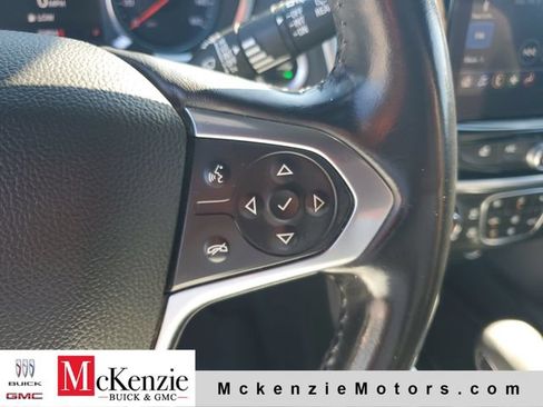 Used 2022 Chevrolet Traverse LT FWD image 13