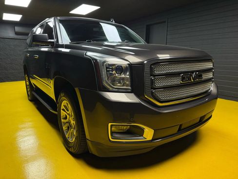 Used 2016 GMC Yukon SLE w/ HD Trailering Package image 3