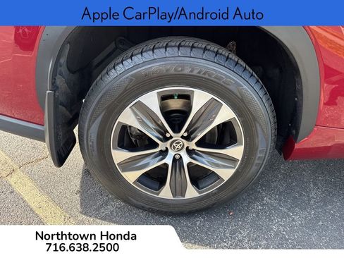 Used 2022 Toyota Highlander XLE image 13