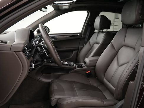 Used 2023 Porsche Macan AWD/4WD image 22