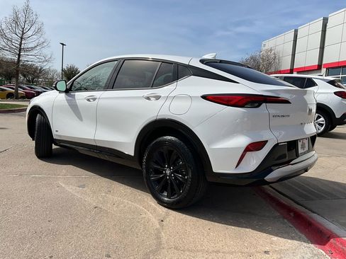 Used 2025 Buick Envista Sport Touring image 8