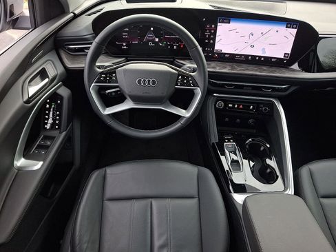 Used 2025 Audi Q5 Premium Plus w/ Premium Plus image 11