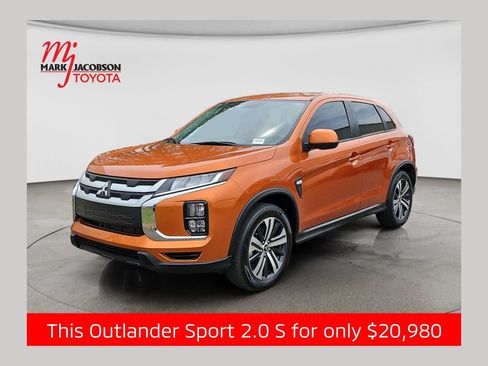 Used 2025 Mitsubishi Outlander Sport AWD image 1