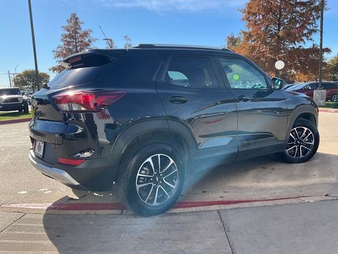 Used 2025 Chevrolet TrailBlazer LT image 6