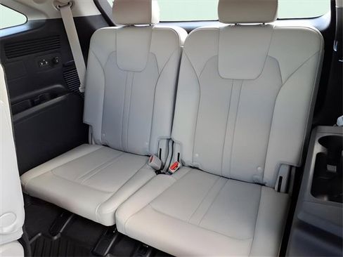 Used 2023 Kia Sorento SX image 8