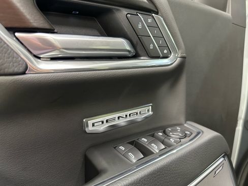 Used 2026 GMC Sierra 1500 Denali w/ Denali Reserve Package AWD/4WD image 29