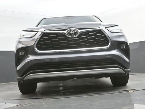 Used 2021 Toyota Highlander Platinum AWD/4WD image 41