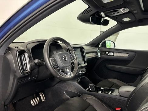 Used 2020 Volvo XC40 T5 R-Design AWD/4WD image 9