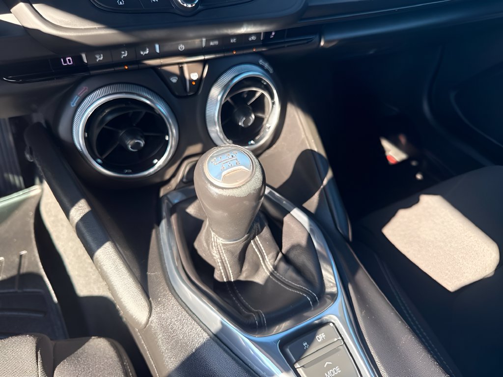 Used 2017 Chevrolet Camaro LT RWD image 13
