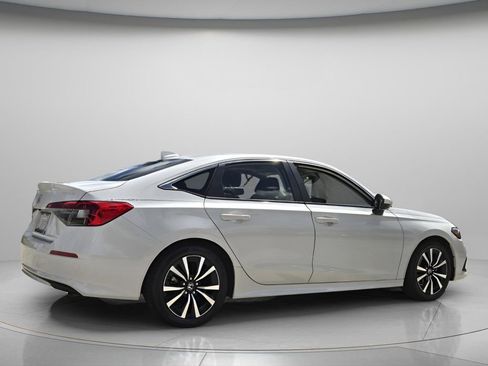 Used 2023 Honda Civic EX image 7