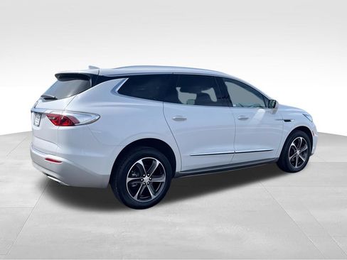 Used 2023 Buick Enclave Essence w/ LPO, Touring Package AWD/4WD image 8