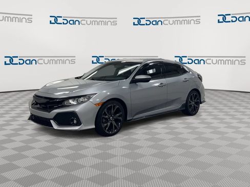 Used 2018 Honda Civic Sport image 4