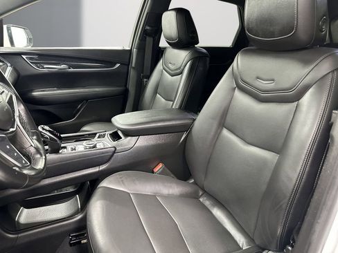 Used 2022 Cadillac XT5 Premium Luxury FWD image 14