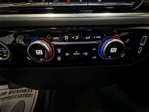 Used 2024 GMC Sierra 1500 Elevation image 19