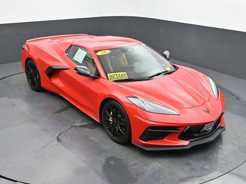 Used 2025 Chevrolet Corvette Stingray Preferred Conv w/ 2LT RWD image 34