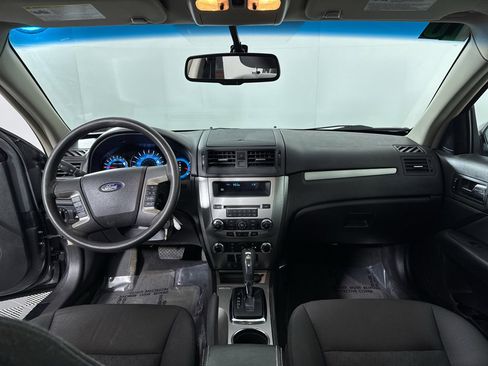 Used 2010 Ford Fusion SE image 3