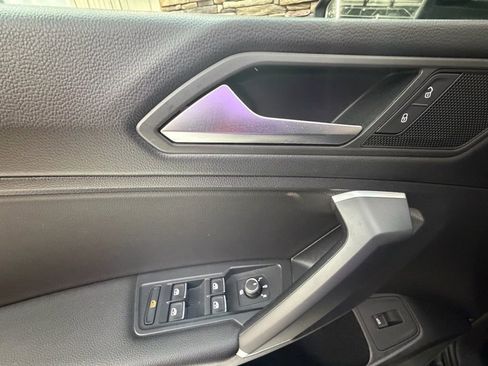 Used 2020 Volkswagen Tiguan SEL image 27