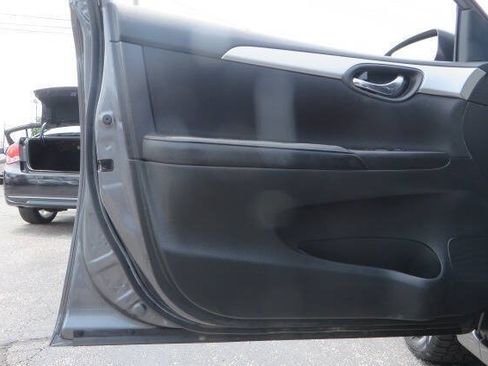 Used 2018 Nissan Sentra S FWD image 11