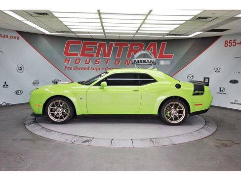Used 2023 Dodge Challenger R/T Scat Pack RWD image 4