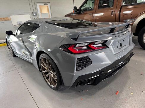 Used 2025 Chevrolet Corvette Stingray Preferred Cpe w/ Z51 Performance Package RWD image 4