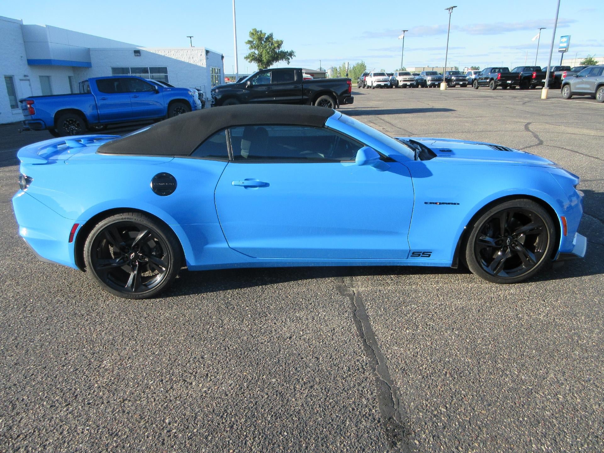 Certified 2023 Chevrolet Camaro SS RWD image 4