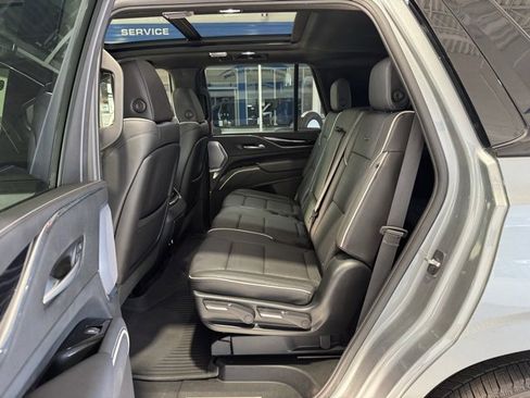 Used 2023 Cadillac Escalade Sport w/ LPO, ONYX Package image 9