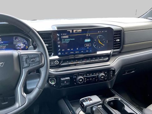 Used 2024 Chevrolet Silverado 1500 ZR2 AWD/4WD image 7